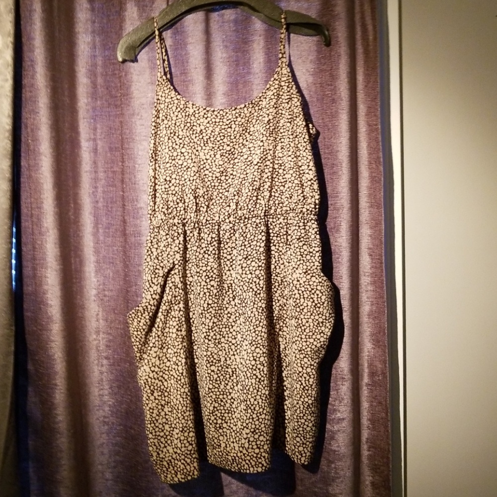 Summer dress with pockets